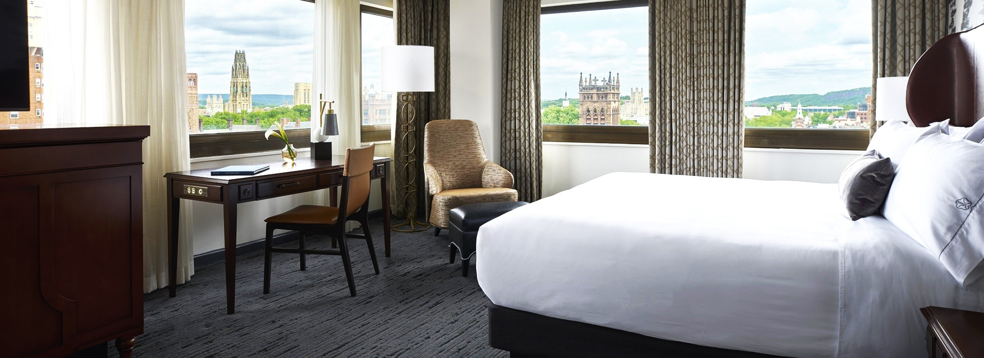 Omni New Haven Hotel at Yale king bedroom