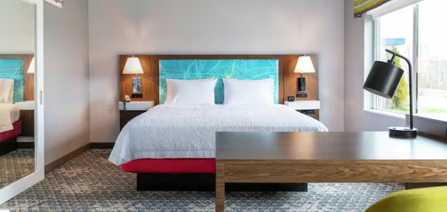 Hampton Inn North Haven room